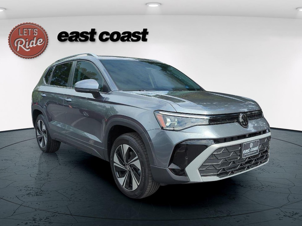 New 2025 Volkswagen Taos SE SUV