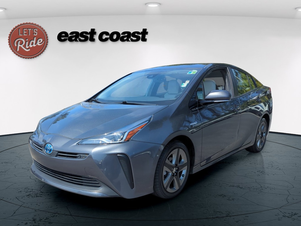 Used 2019 Toyota Prius L Eco Hatchback
