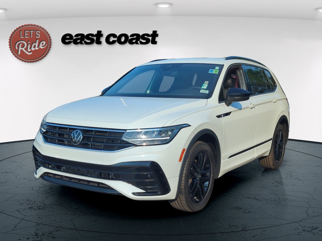 Certified 2022 Volkswagen Tiguan SE R-Line Black SUV