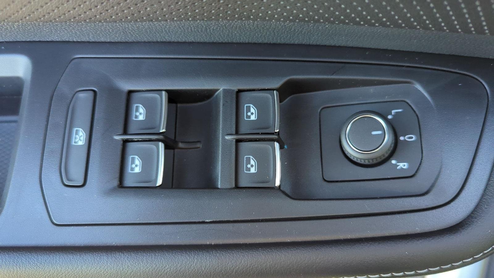 2026 Volkswagen Atlas Cross Sport SE w/Tech - Photo 20