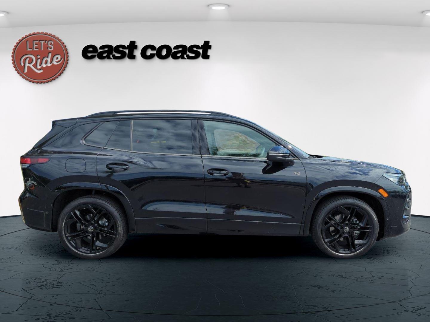 2025 Volkswagen Tiguan SE R-Line Black photo 4