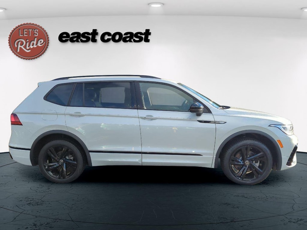 Certified 2023 Volkswagen Tiguan SE R-Line Black SUV