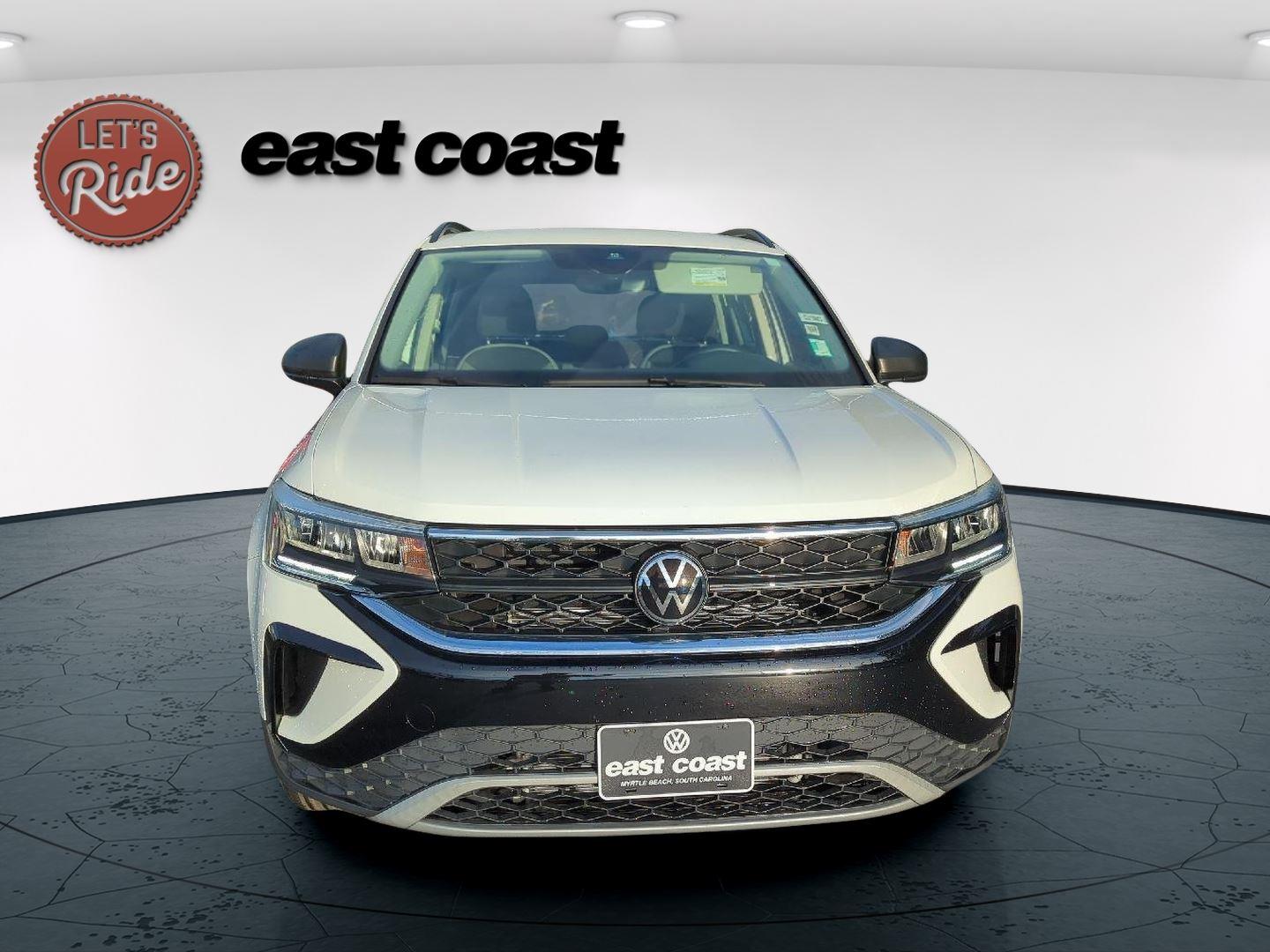 2024 Volkswagen Taos S photo 2
