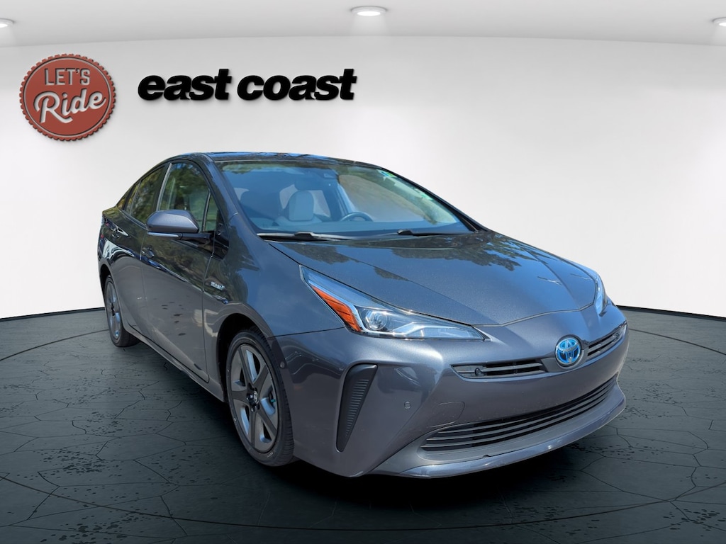 Used 2019 Toyota Prius L Eco Hatchback