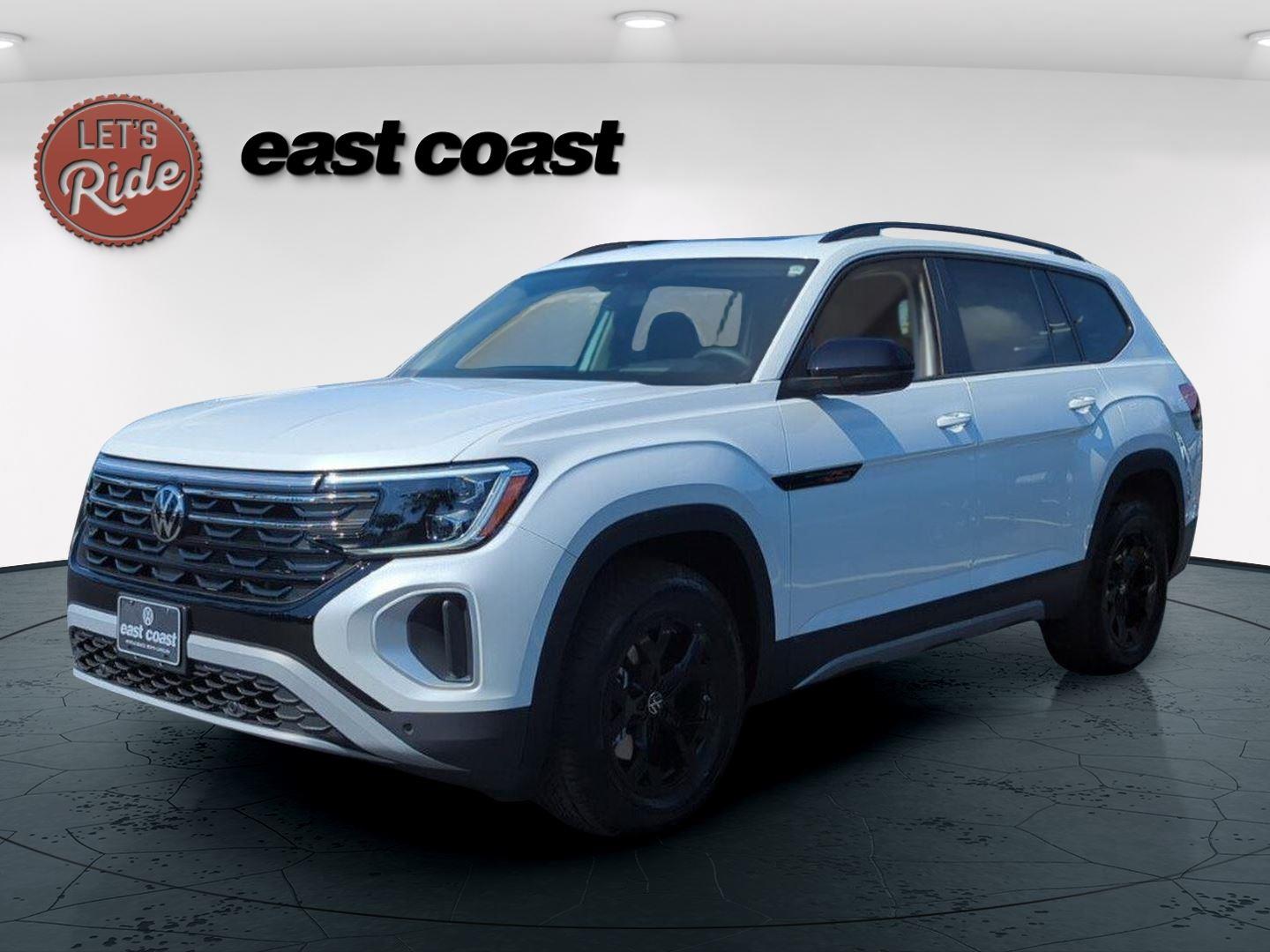 2024 Volkswagen Atlas 2.0T Peak Edition SEL