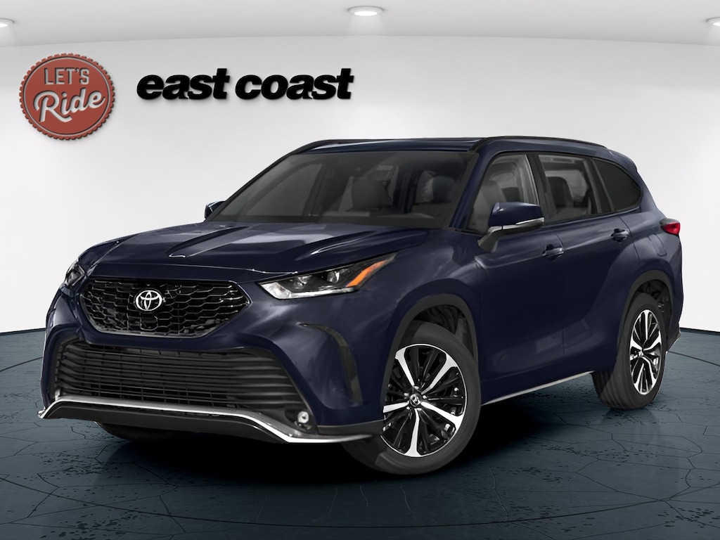 Used 2022 Toyota Highlander XLE SUV