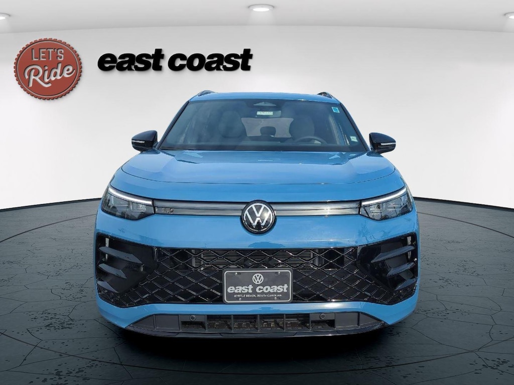 New 2026 Volkswagen Tiguan SE R-Line Black SUV