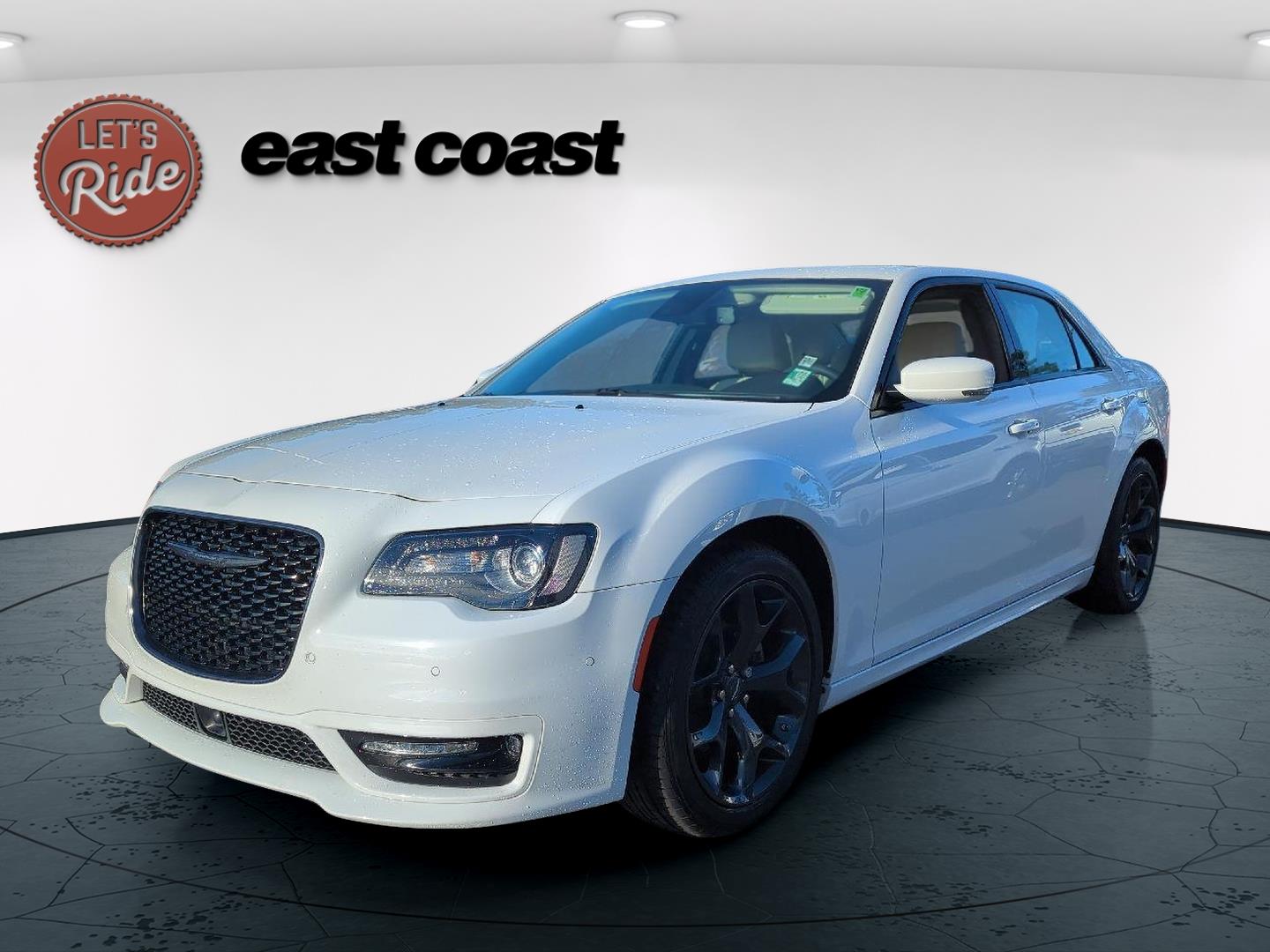 2022 Chrysler 300 Touring L's photo