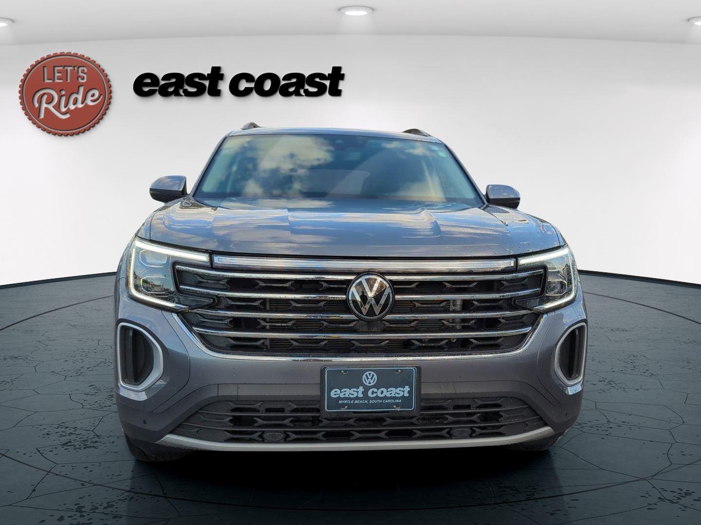 2024 Volkswagen Atlas SE Technology photo 2