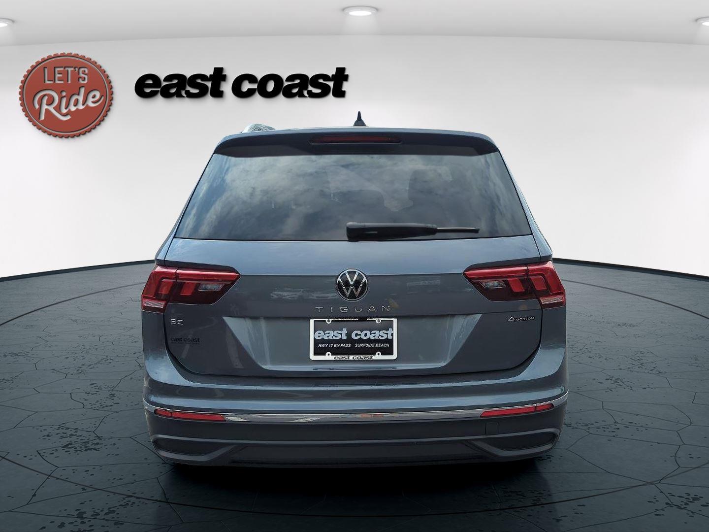 2022 Volkswagen Tiguan SE photo 4