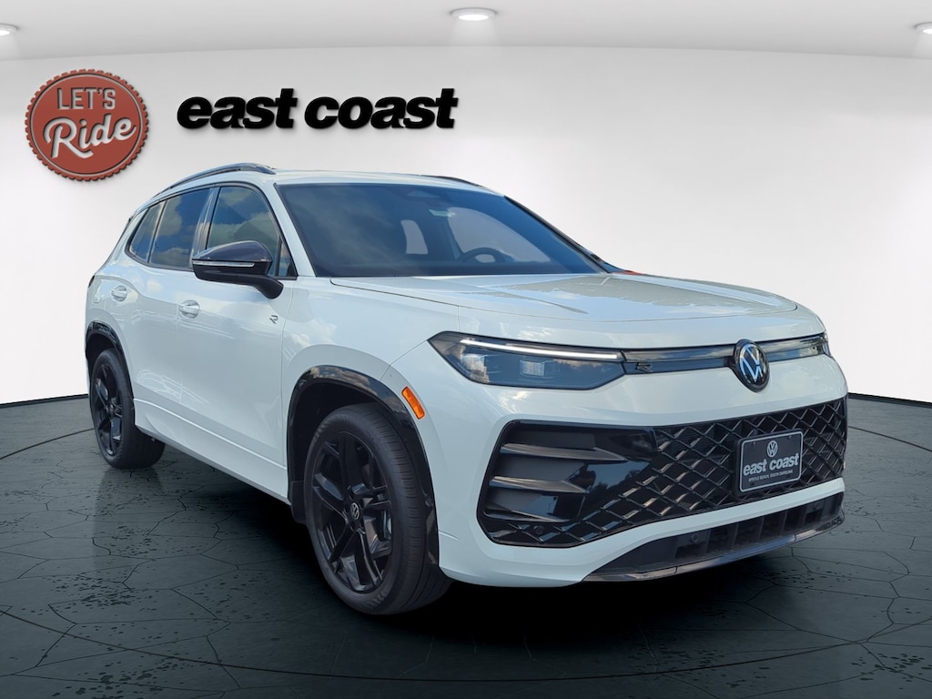 New 2026 Volkswagen Tiguan SE R-Line Black SUV