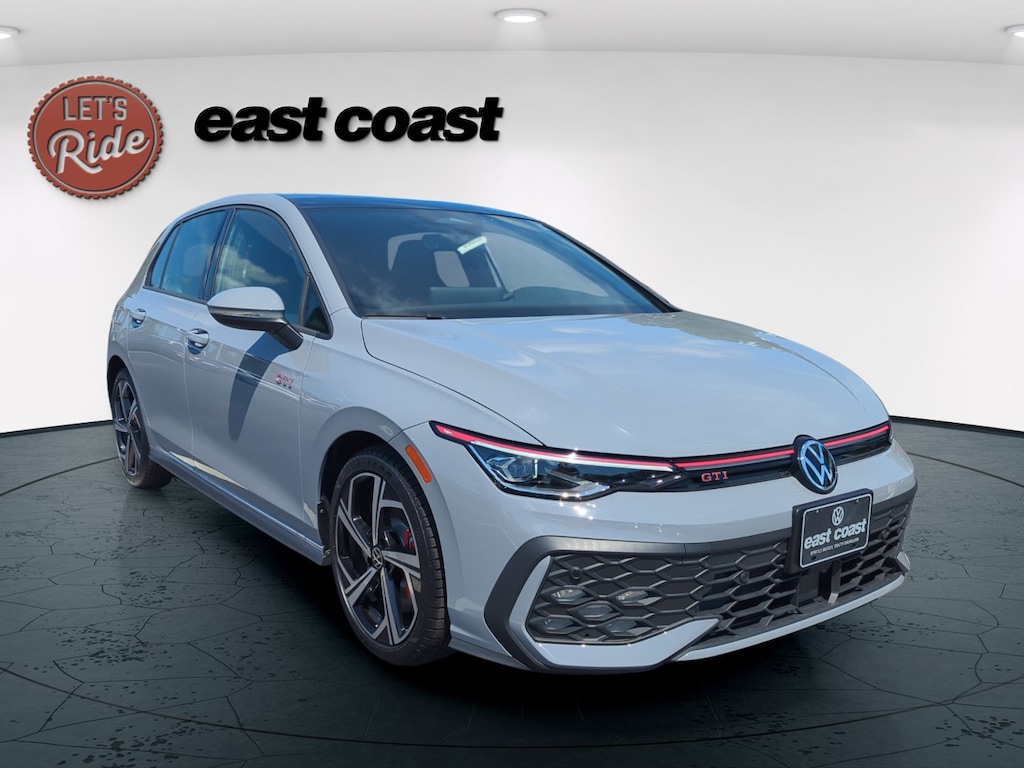 New 2026 Volkswagen Golf GTI SE Hatchback