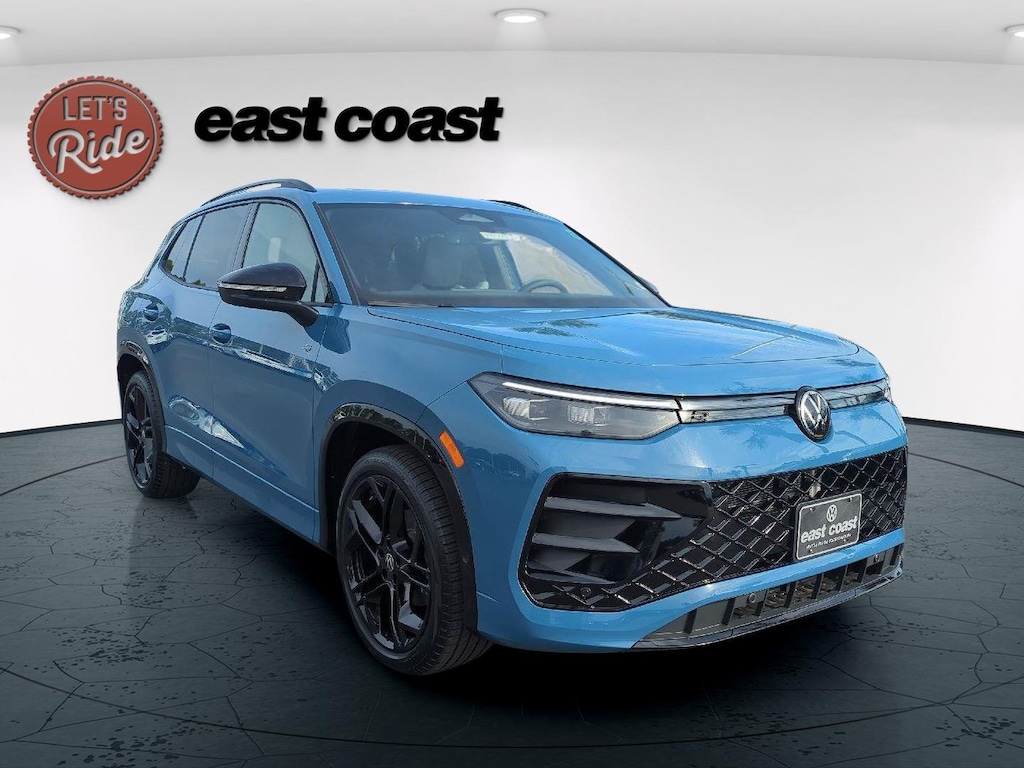 New 2026 Volkswagen Tiguan SE R-Line Black SUV