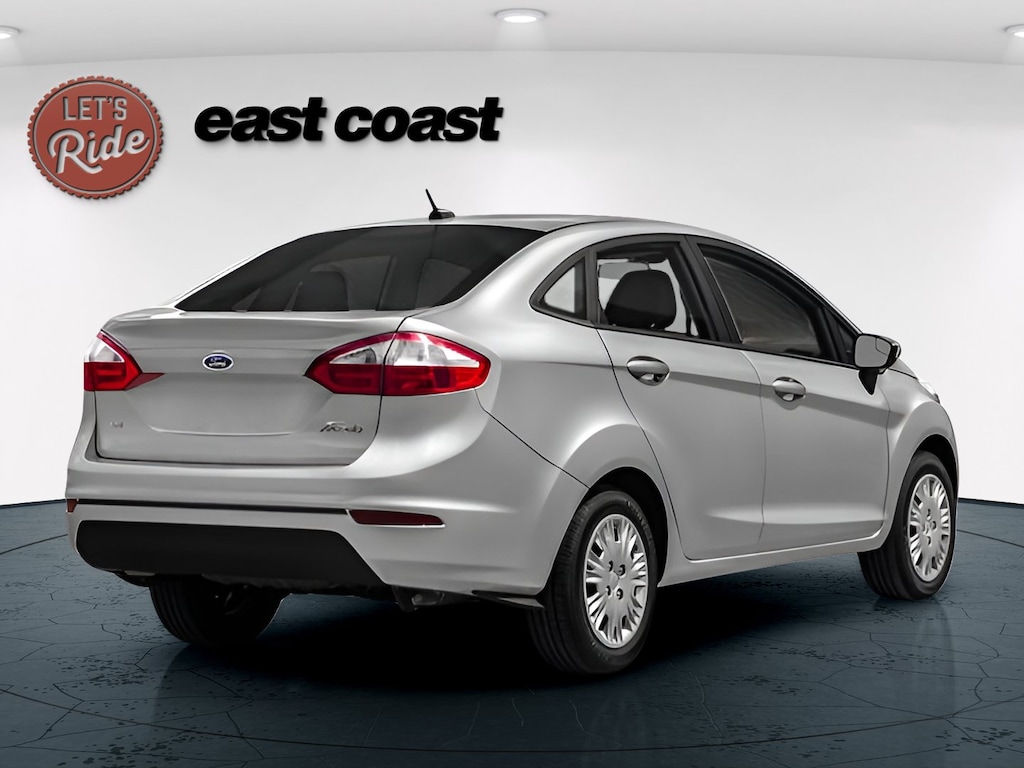 Used 2016 Ford Fiesta SE Sedan