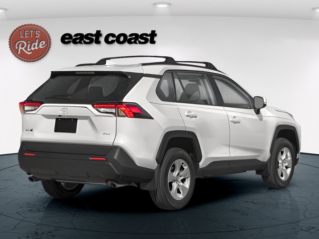 Used 2022 Toyota RAV4 XLE SUV