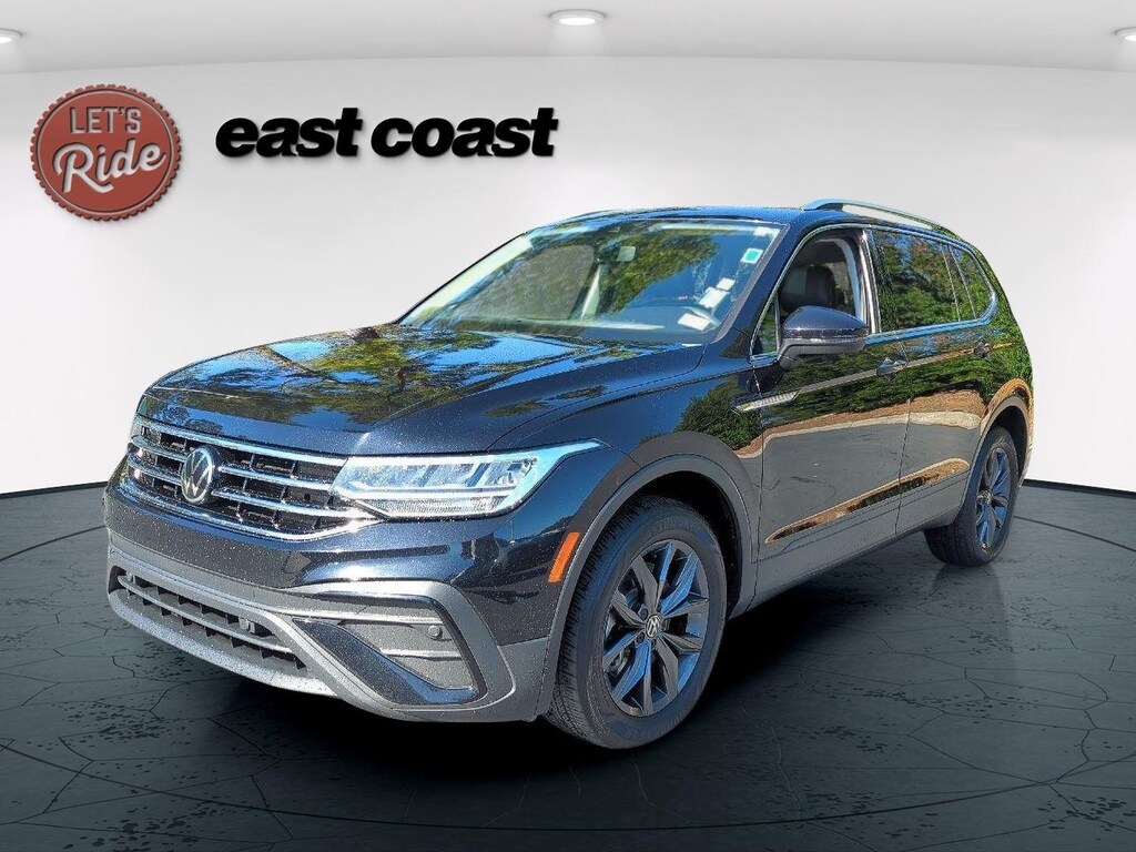 Certified 2022 Volkswagen Tiguan SE SUV