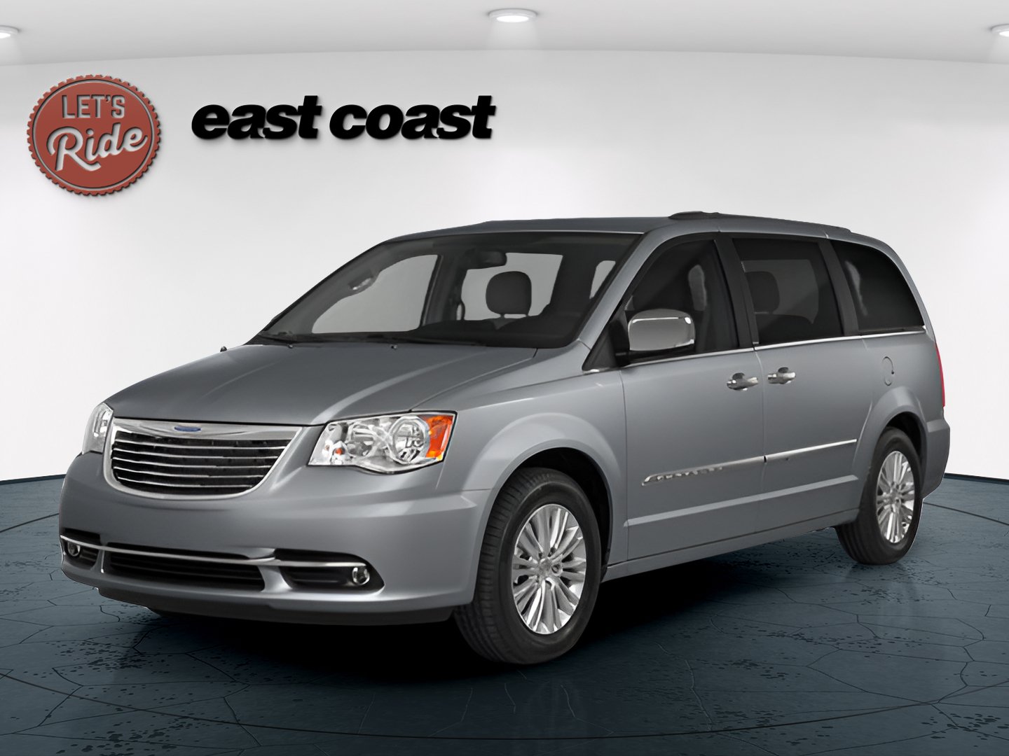 2014 Chrysler Town & Country Touring's photo