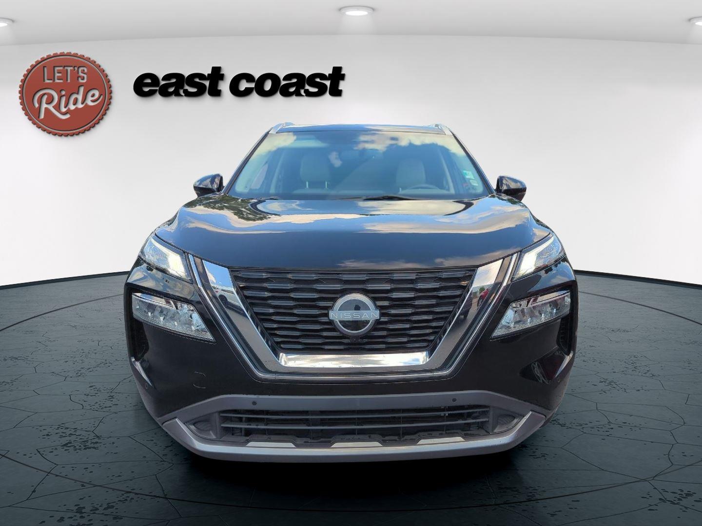 2023 Nissan Rogue SL photo 2