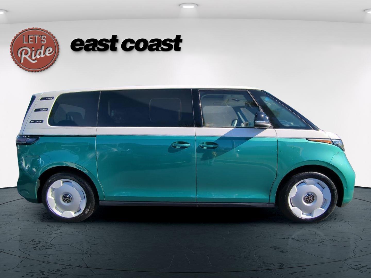 2025 Volkswagen ID. Buzz photo 2