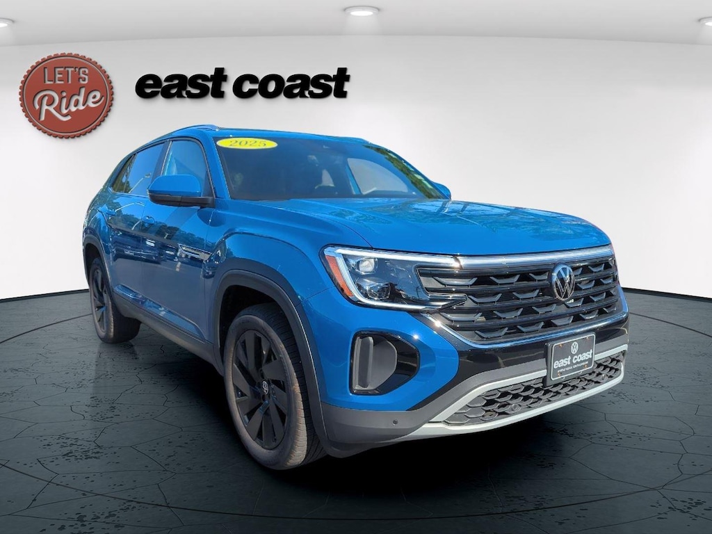 Certified 2025 Volkswagen Atlas Cross Sport 2.0T SE w/Technology SUV