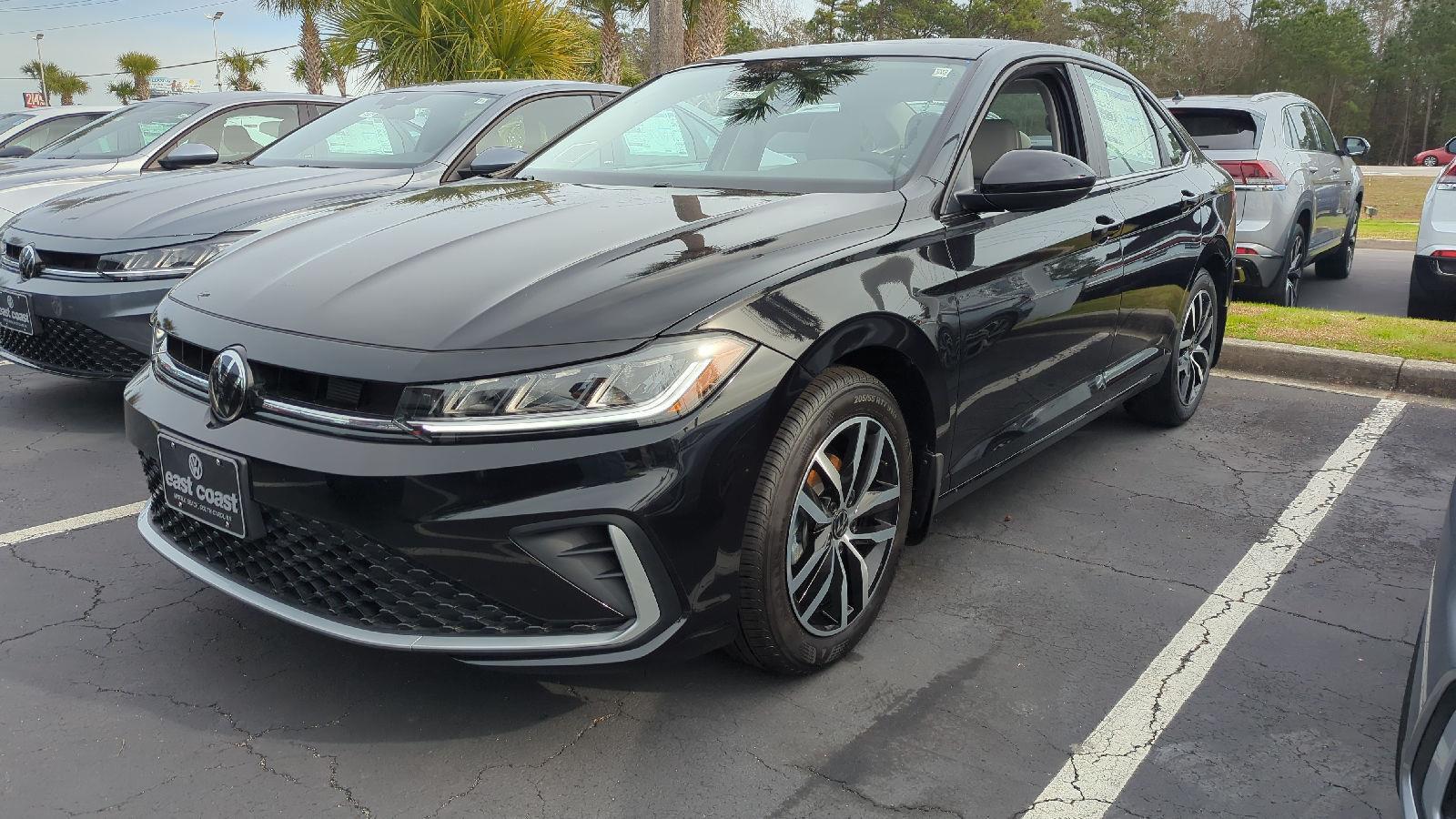 2026 Volkswagen Jetta SE's photo