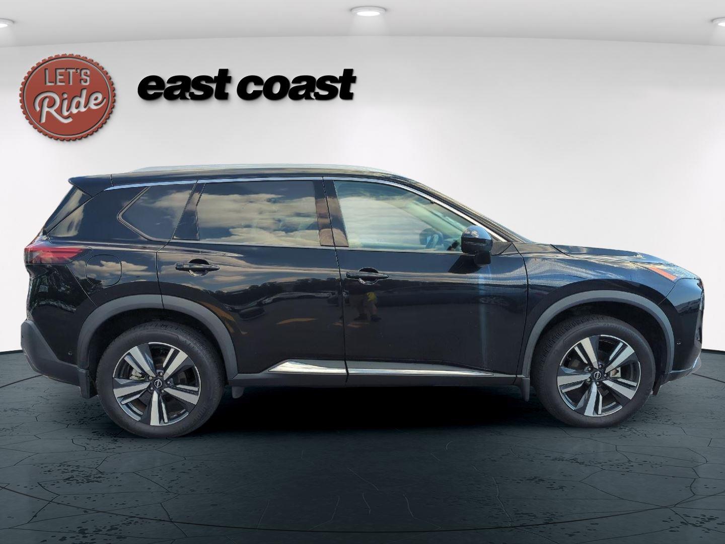 2023 Nissan Rogue SL photo 4