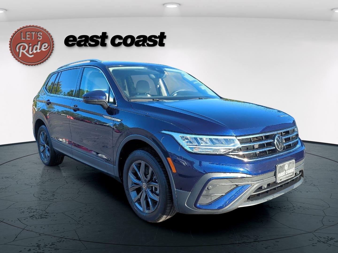 2023 Volkswagen Tiguan SE photo 3