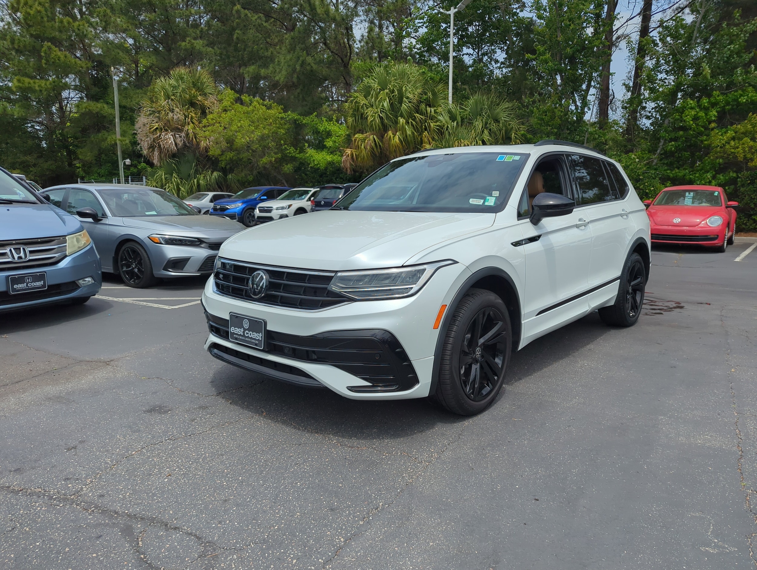 2024 Volkswagen Tiguan SE R-LINE BLACK