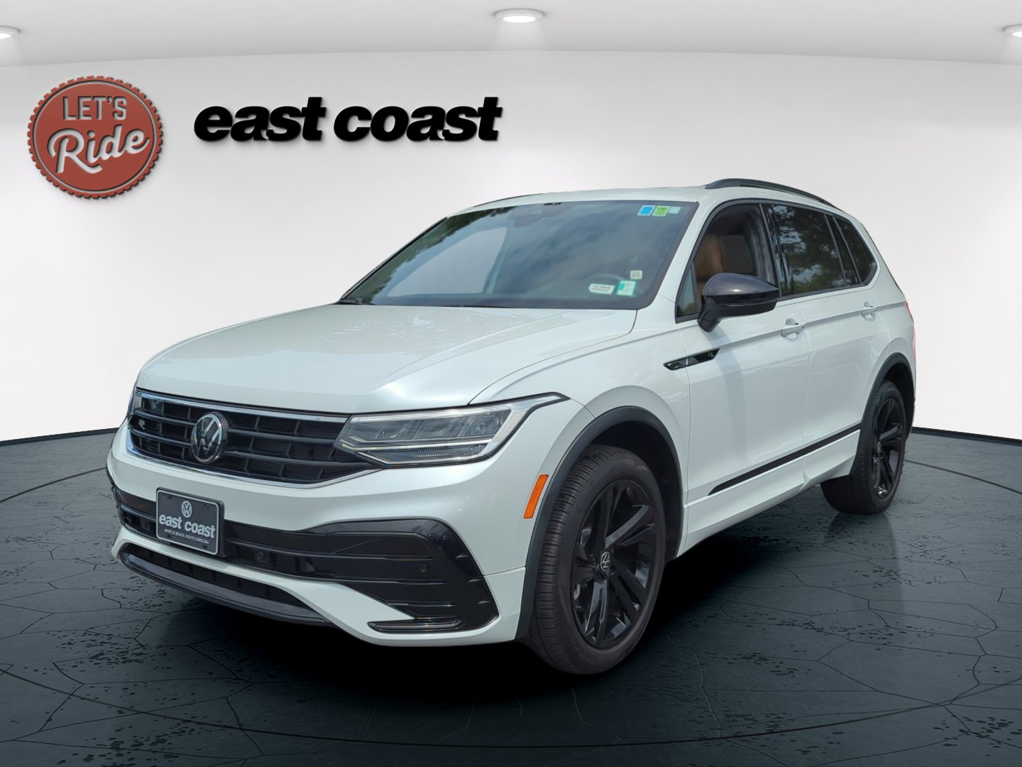 2024 Volkswagen Tiguan SE R-LINE BLACK