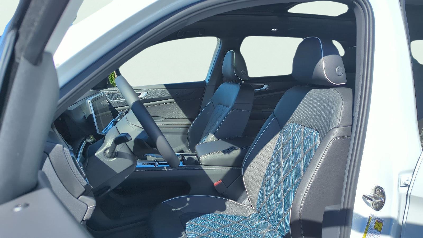 2026 Volkswagen Atlas Cross Sport SEL Premium R-LINE - Photo 18