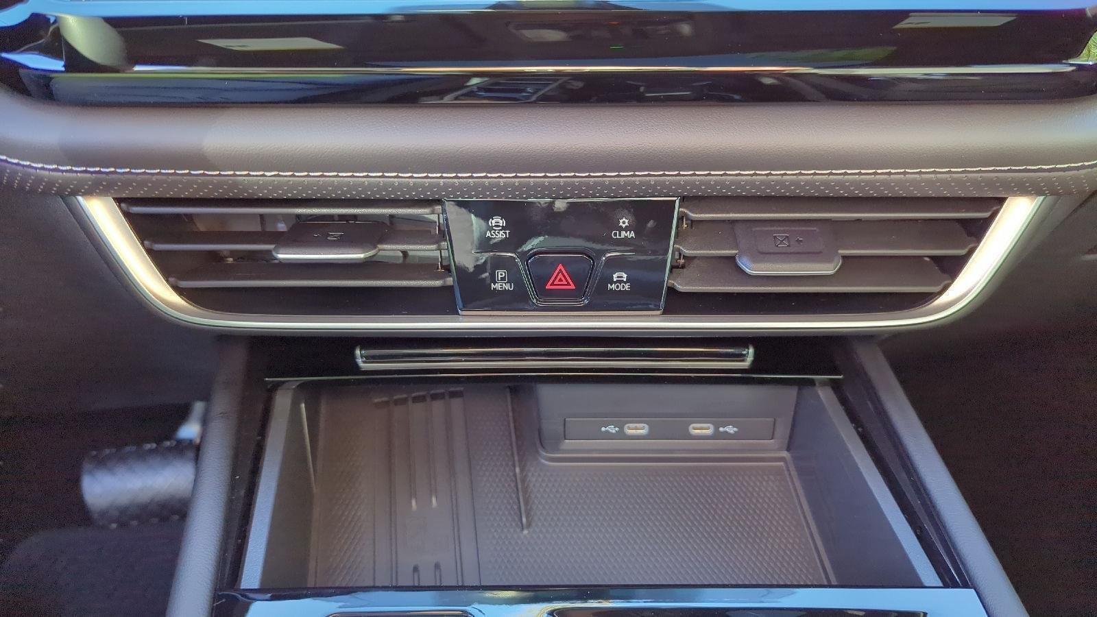 2026 Volkswagen Atlas Cross Sport SE w/Tech - Photo 28