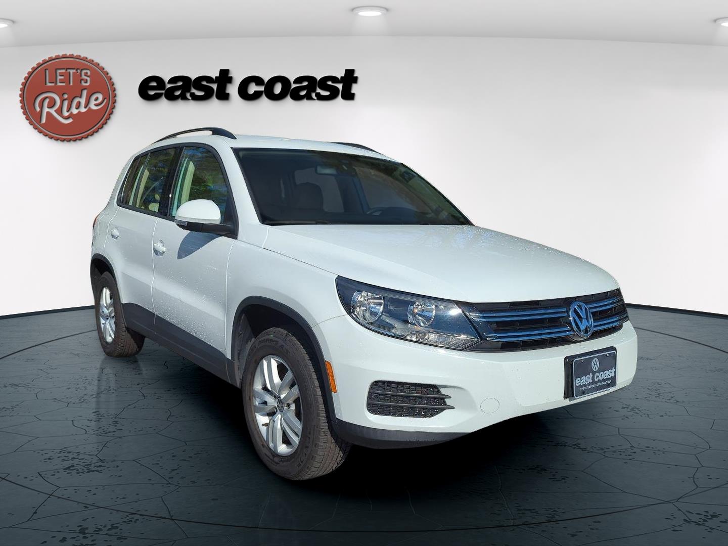 2016 Volkswagen Tiguan S's photo