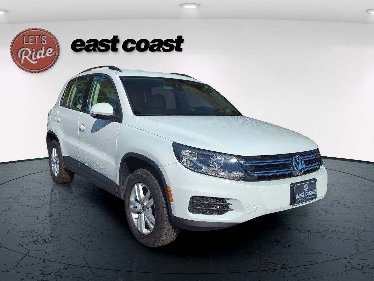 2016 Volkswagen Tiguan S's photo