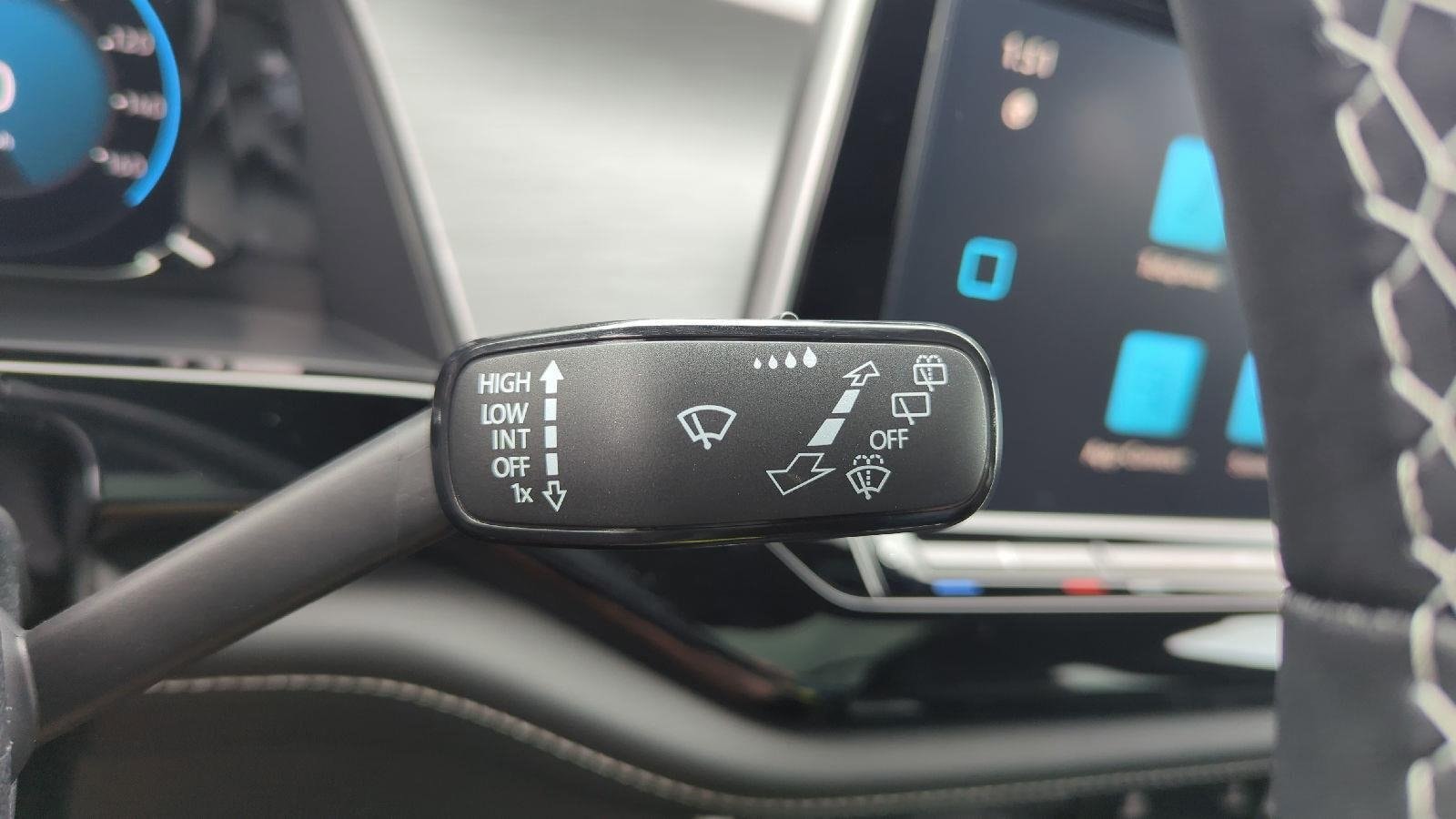 2026 Volkswagen Atlas Cross Sport SE w/Tech - Photo 23