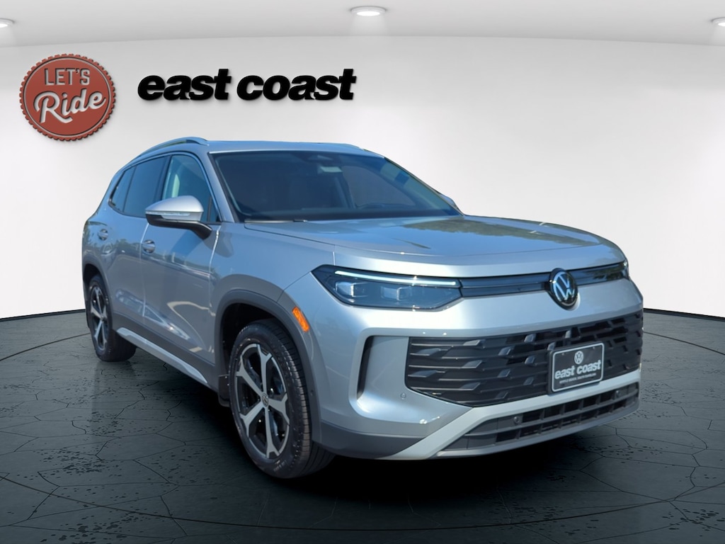New 2026 Volkswagen Tiguan SE SUV