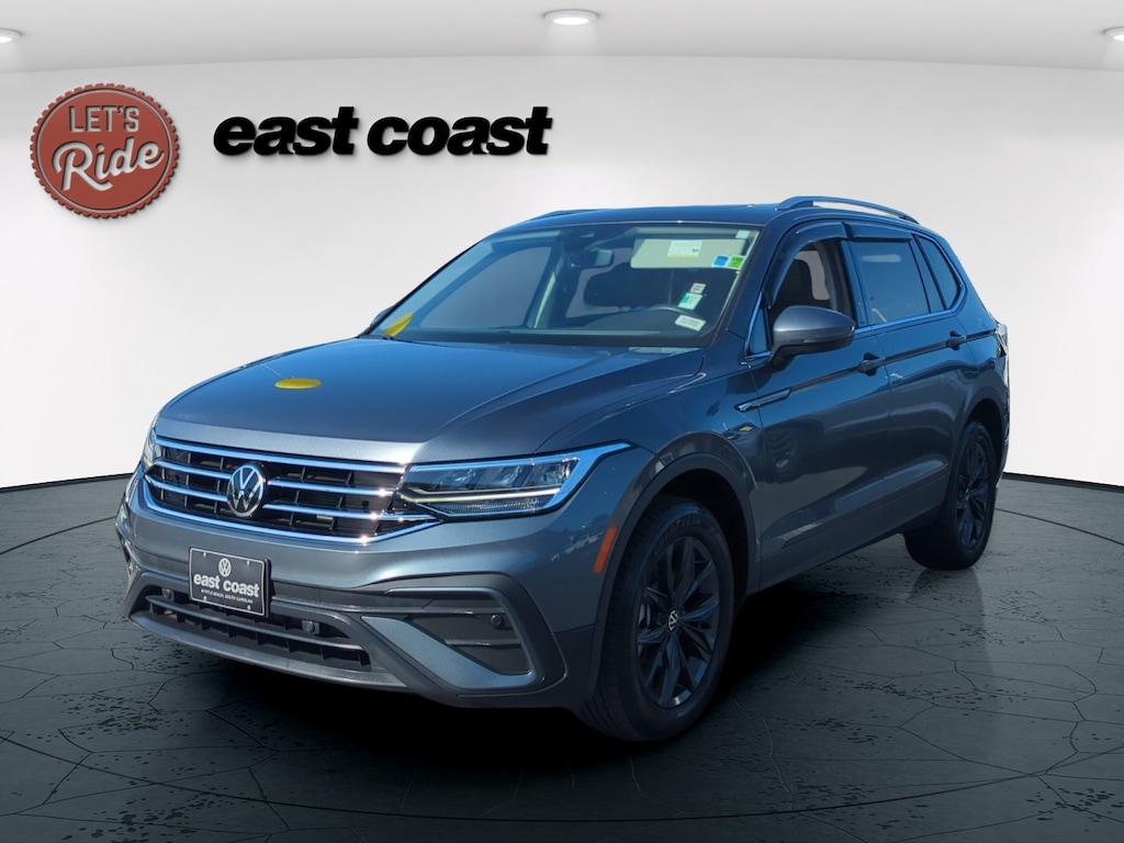Certified 2022 Volkswagen Tiguan SE SUV