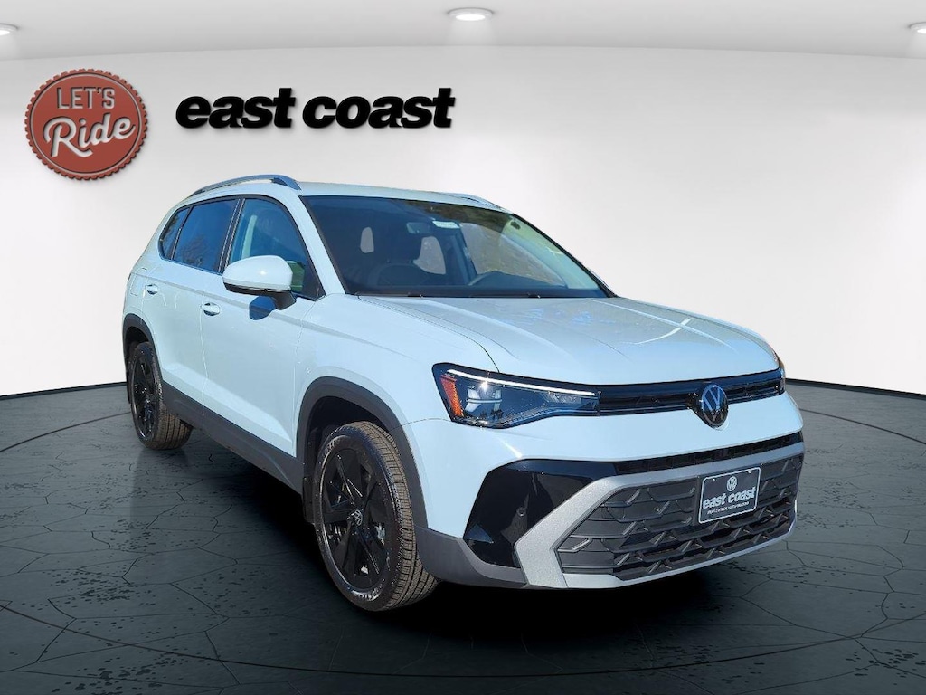 New 2026 Volkswagen Taos SE SUV