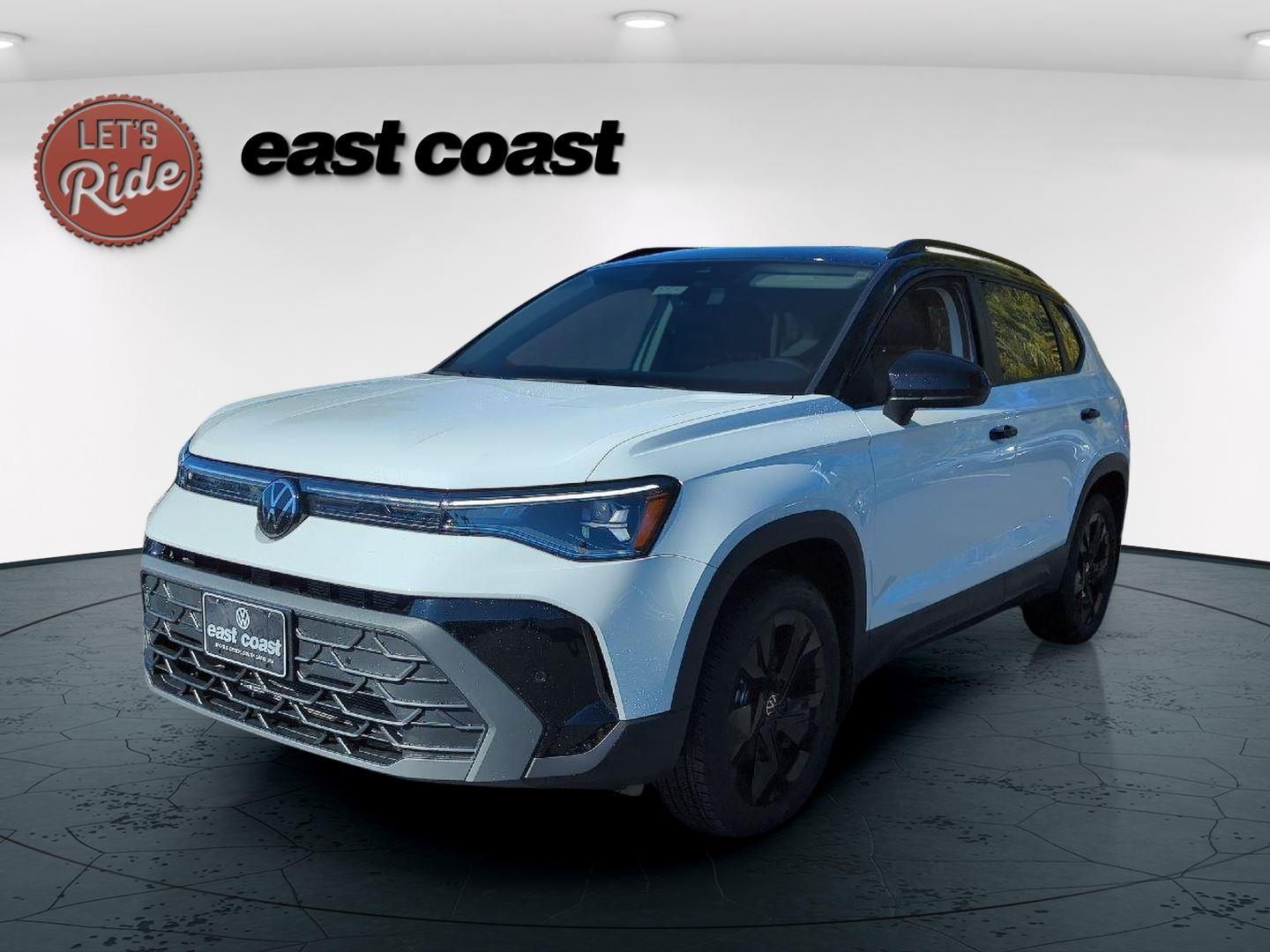 2026 Volkswagen Taos SE Black