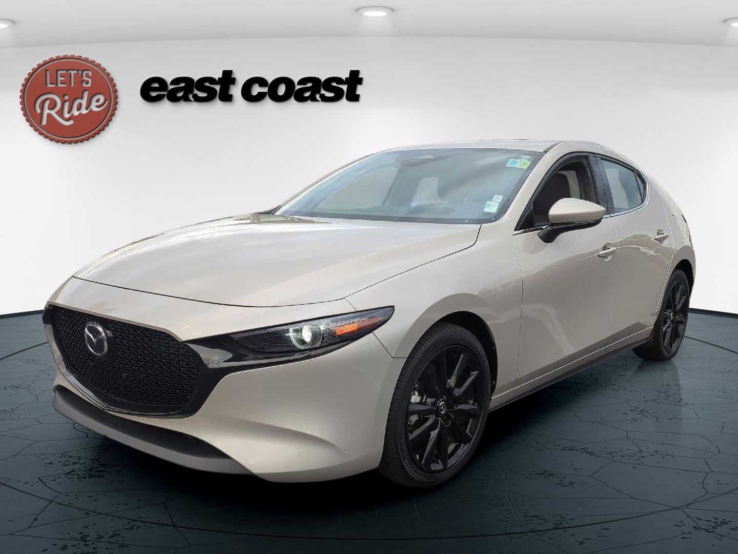 2024 Mazda Mazda3 Premium's photo