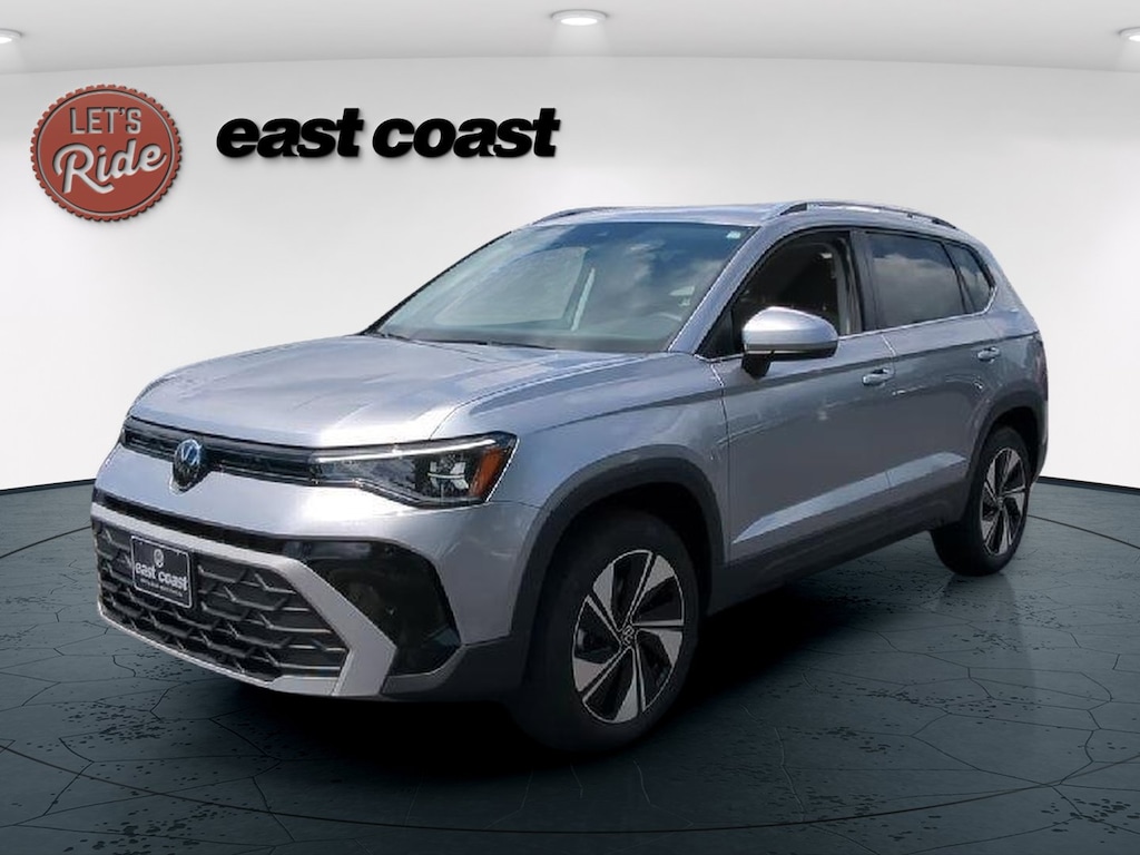 Used 2025 Volkswagen Taos SE SUV
