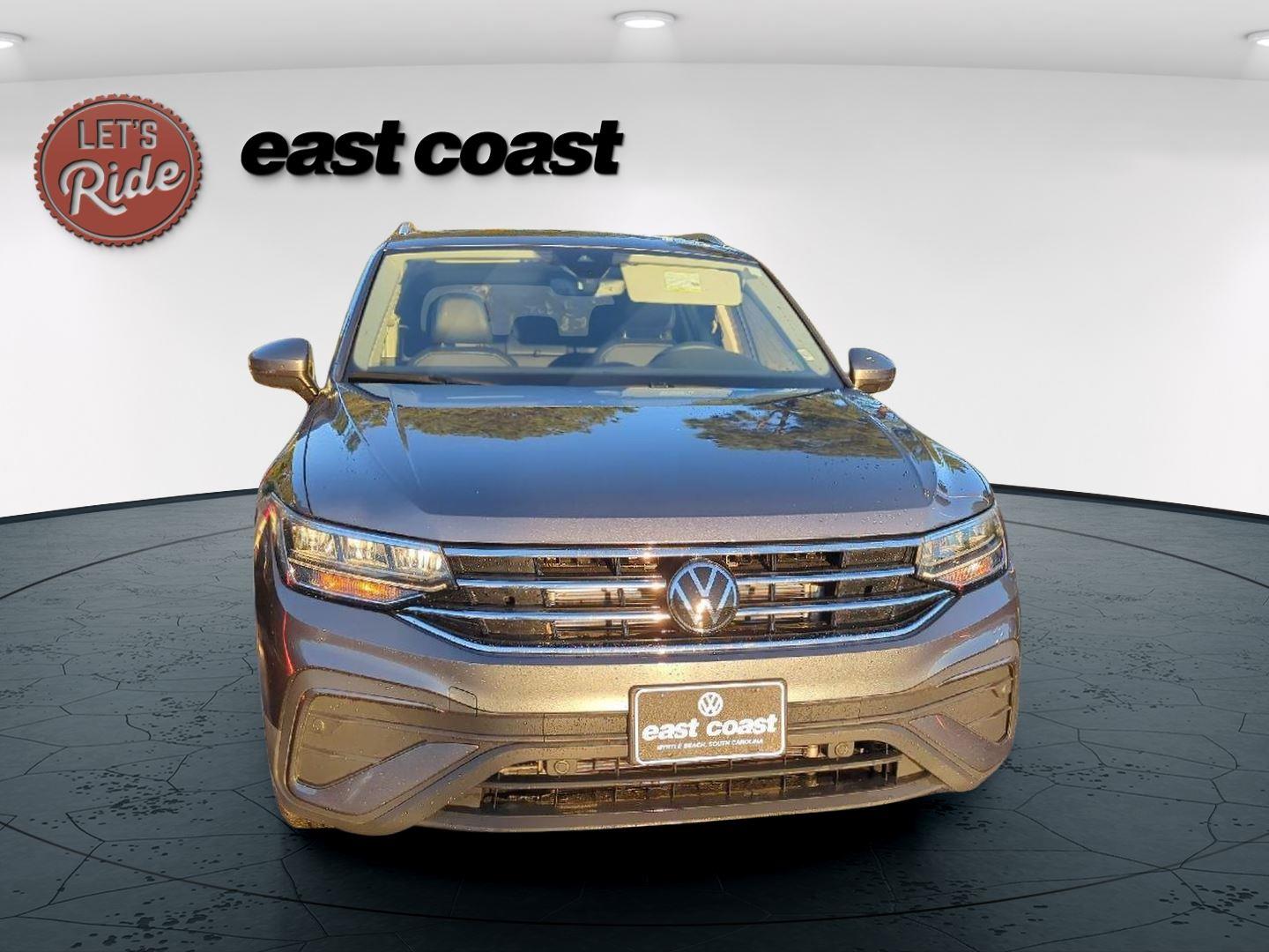 2024 Volkswagen Tiguan SE Wolfsburg Edition photo 2