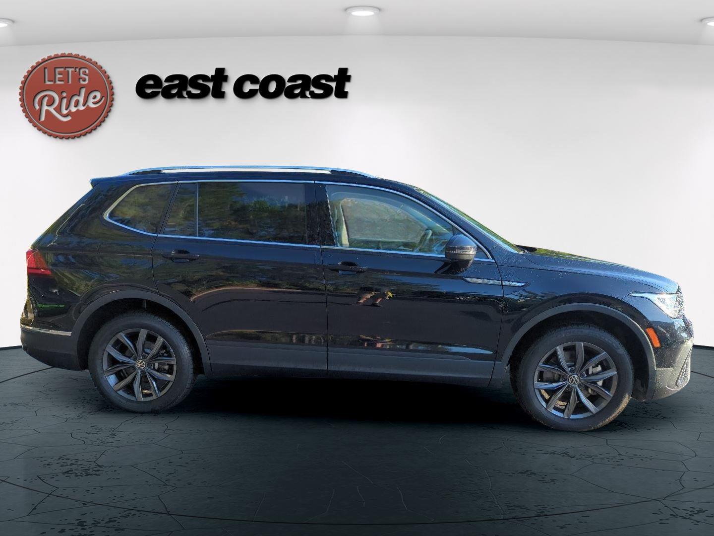 2022 Volkswagen Tiguan SE photo 4