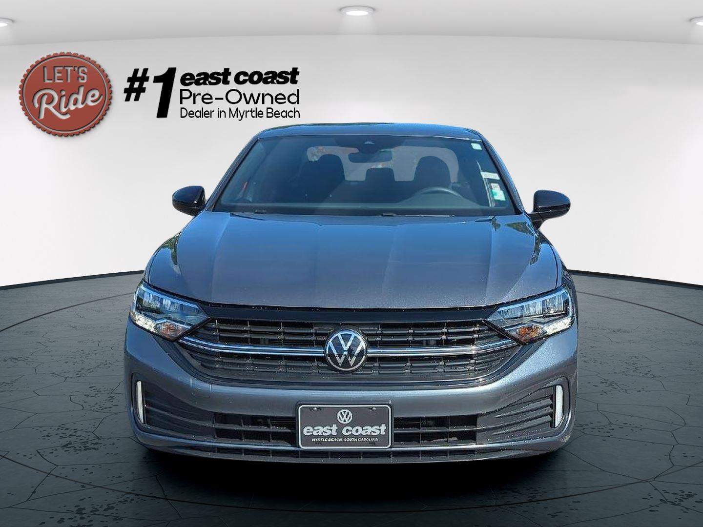 2024 Volkswagen Jetta Sport photo 2