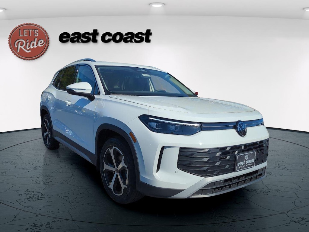 New 2026 Volkswagen Tiguan SE SUV