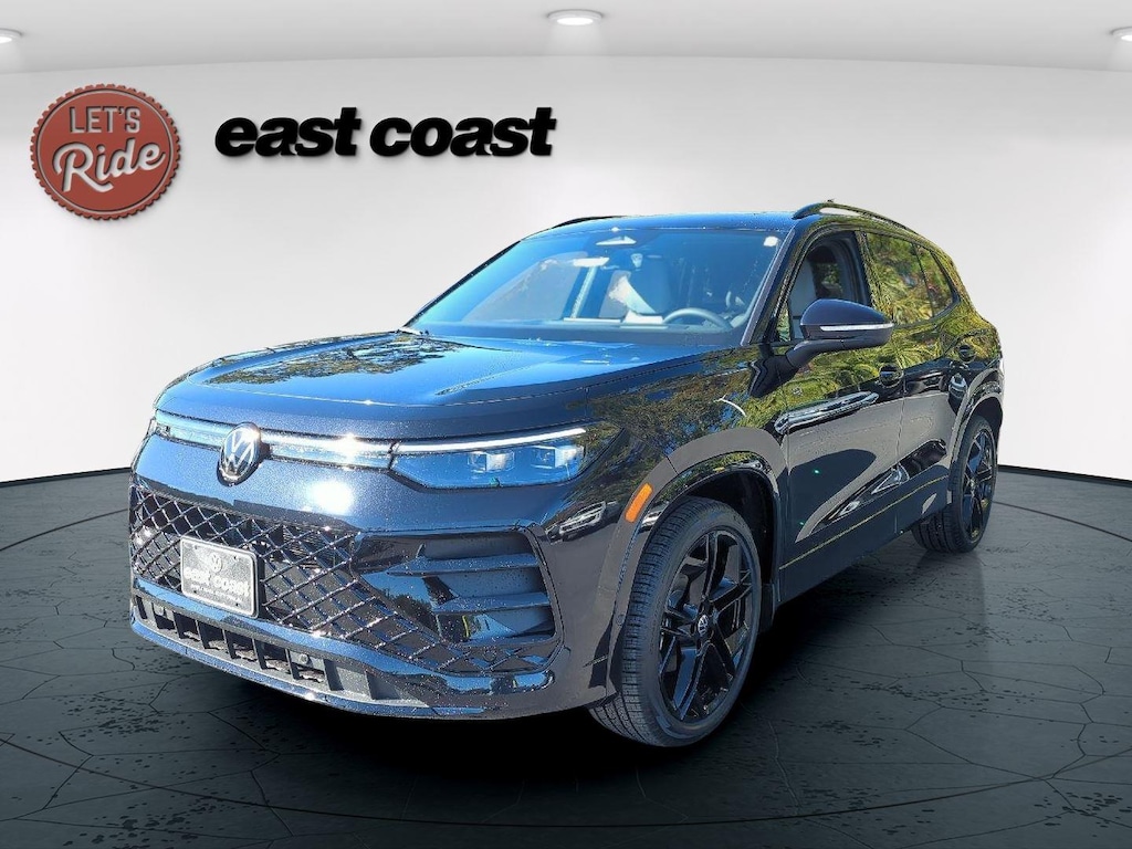 New 2026 Volkswagen Tiguan SE R-Line Black SUV