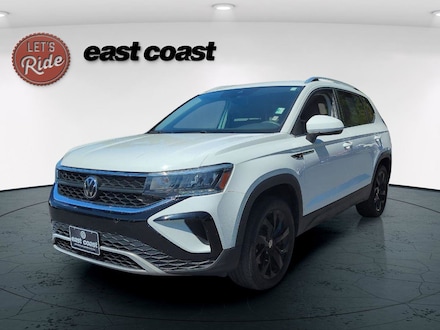 2022 Volkswagen Taos SE SUV