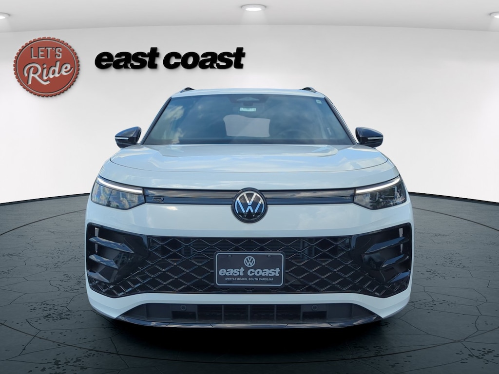 New 2026 Volkswagen Tiguan SE R-Line Black SUV