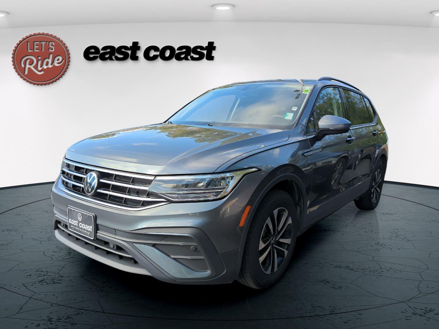 2023 Volkswagen Tiguan S's photo