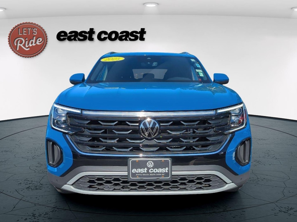 Certified 2025 Volkswagen Atlas Cross Sport 2.0T SE w/Technology SUV