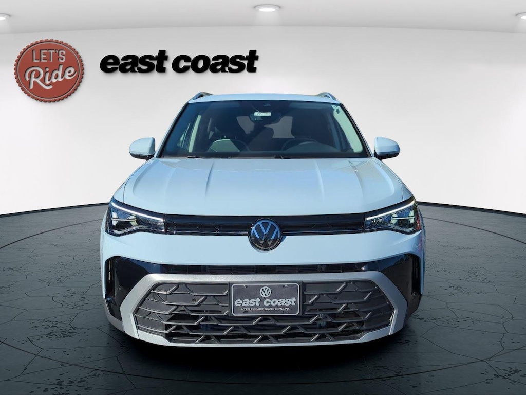 New 2026 Volkswagen Taos SE SUV